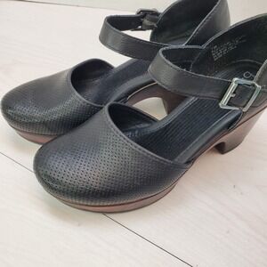 BOC Black Perforated Mary Jane Clogs W 7M Block Heel Platform 90s Dark Academia
